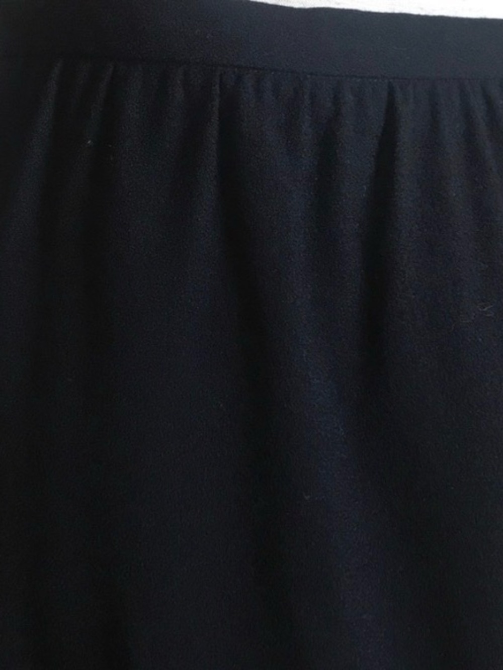 Halston -vintage 80s - 100% wool Black Wrap Skirt- lined - Picture 4 of 5